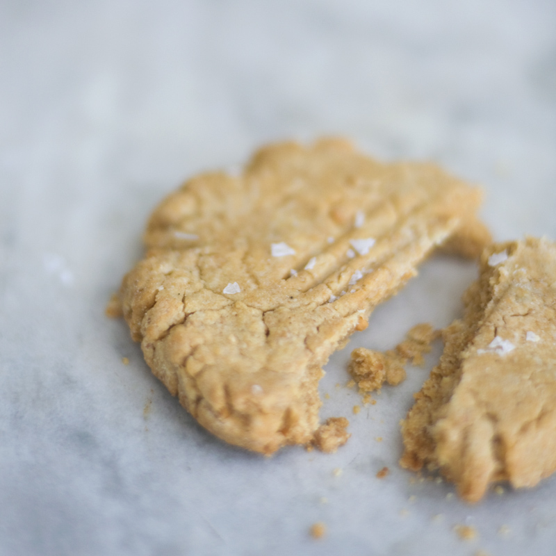 Peanut_butter_cookies_3